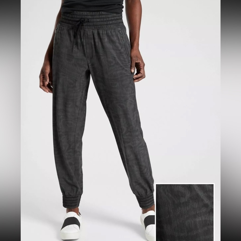 Athleta Camden Printed Jogger Pant Black Moire SIZE 4‎ Style 486205 Gray